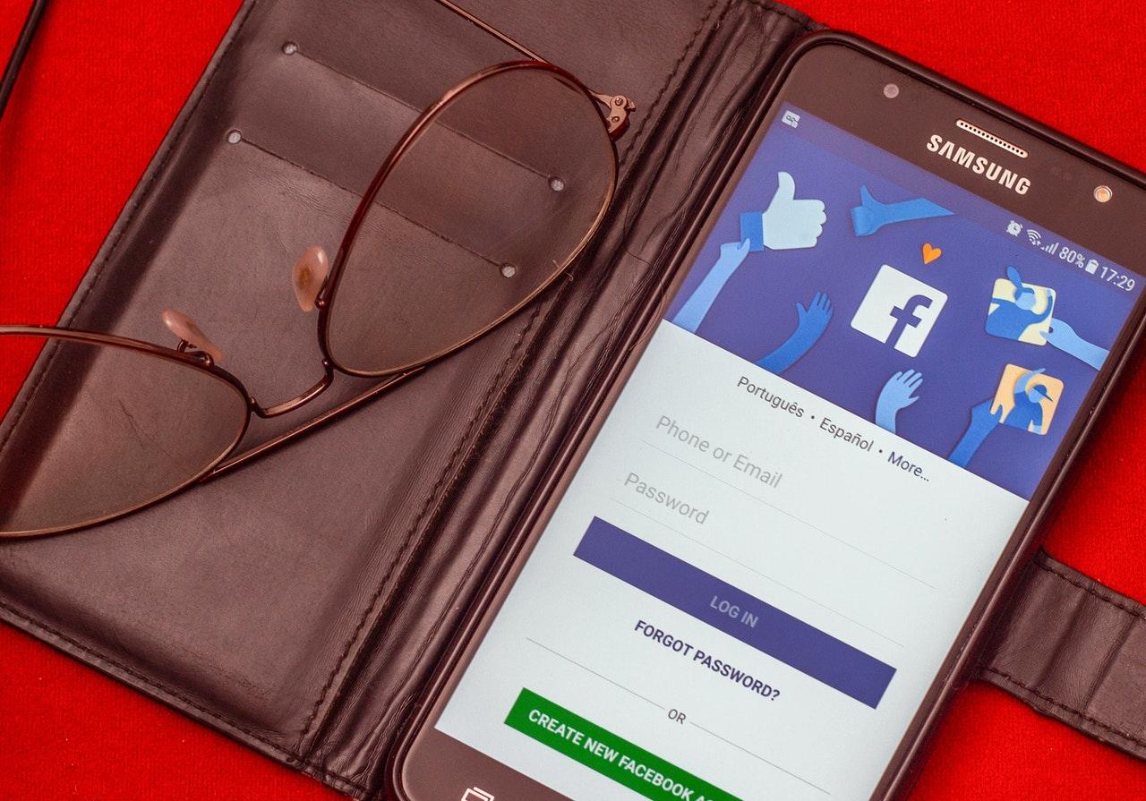 hiding facebook posts
